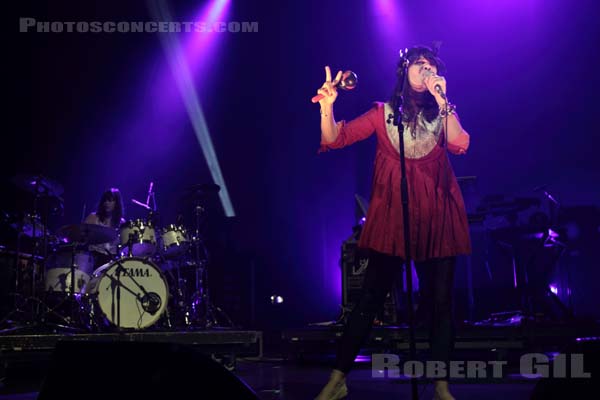 BAT FOR LASHES - 2009-11-04 - PARIS - Olympia - 